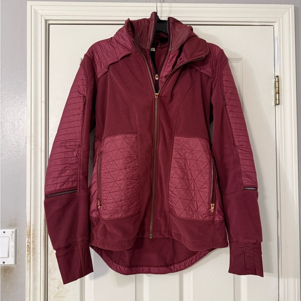 Lululemon Fleecy Keen Jacket III
Wine Berry